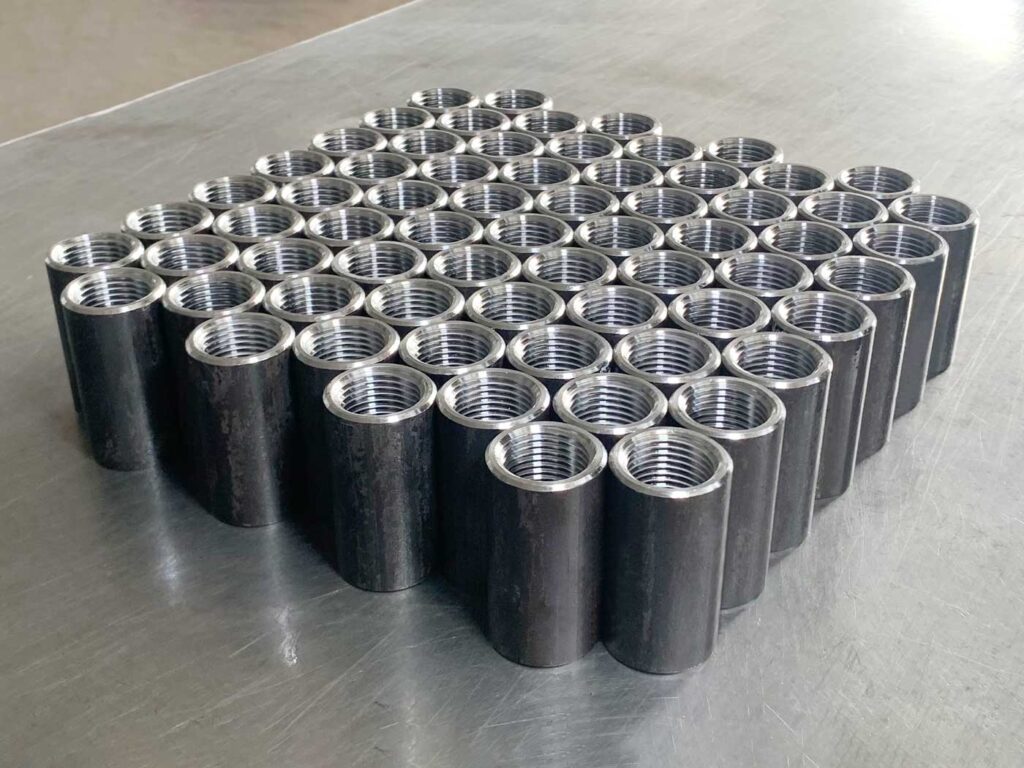 Produzione prodotti personalizzati come manicotti per serbatoi a Verolanuova in provincia di Brescia | Raccorderia Verolese